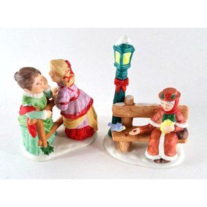 VTG Lefton Christmas Village People Ladies Feeding Bird Sri Lanka 06738 01346